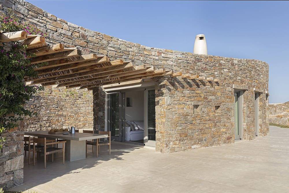 Villa 'Kir Mimis Awarded Cycladic Villa ' with Sea View, Wi-Fi and Air Conditioning in Cyclades
