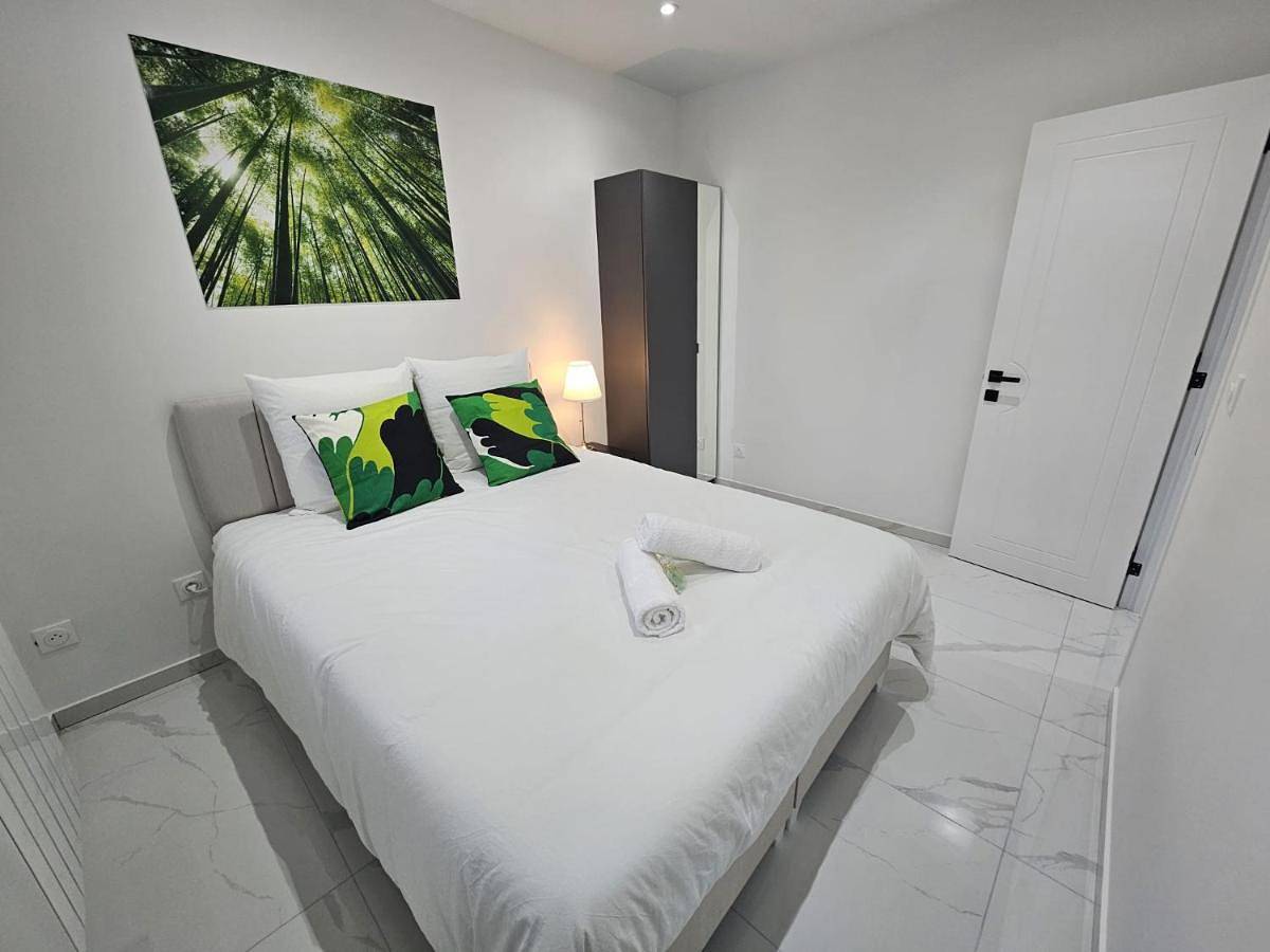 Appartement entier, Apartment in Paray-Vieille-Poste, Essonne