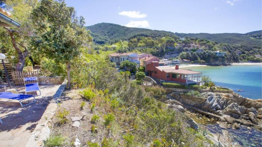 Entire holiday apartment, Un Nido Sul Mare in Scaglieri, Portoferraio