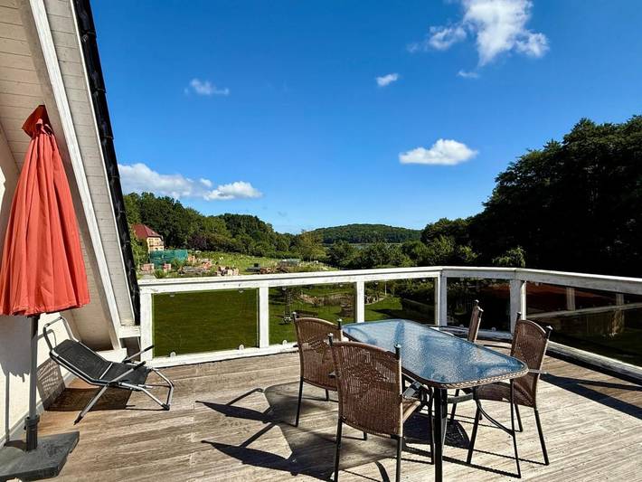 Ganze Ferienwohnung, Ferienhaus Am Boddenufer - Ferienwohnung Schwalbennest in Buschvitz, Bergen auf Rügen und Umgebung