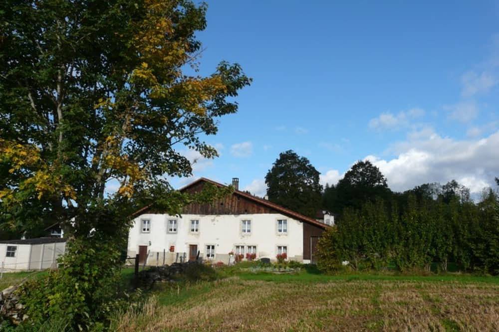 Ganze Wohnung, Appartement - Sur la Chenevière, (Le Bemont) in Le Bémont JU, Le Bémont (JU)