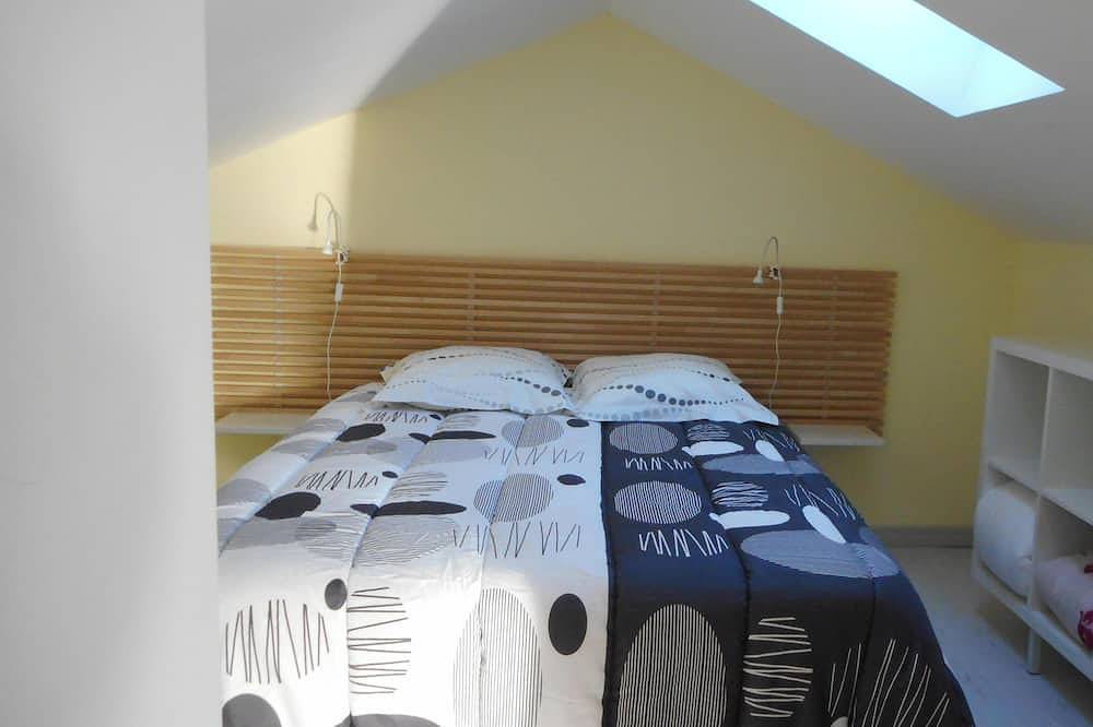 La Tour De Guet 1 appartement indépendant. in Lumigny-Nesles-Ormeaux, Seine-et-Marne
