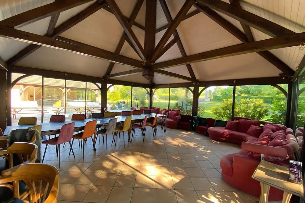 Greenland 15pers : jacuzzi sauna airhockey billard in Hudimesnil, Région de Coutances
