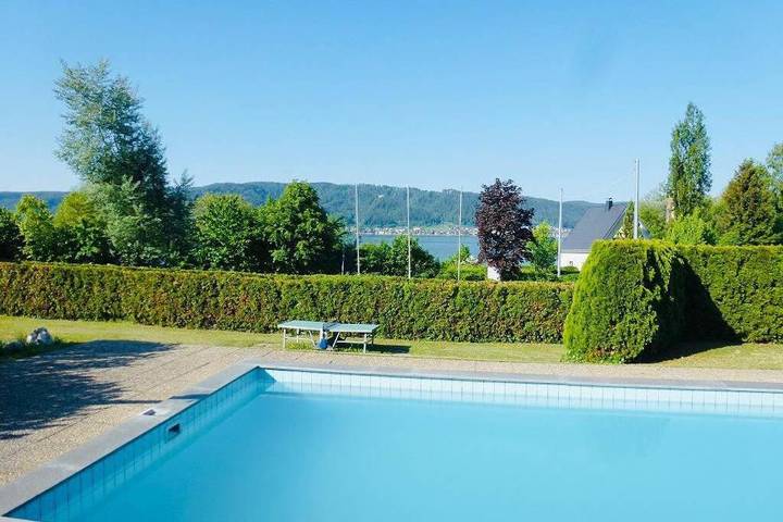 Ferienwohnung für 4 Personen, mit Terrasse und Garten sowie Pool und Sauna in Bodman-Ludwigshafen