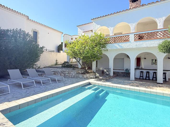 Villa für 6 Personen, mit Garten und Terrasse in Roses - 3
