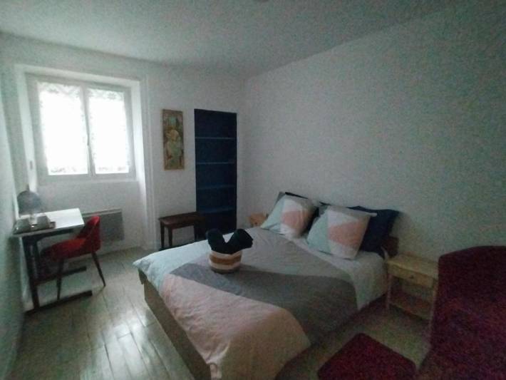 Gîte pour 2 personnes, avec vue ainsi que jardin et terrasse à Vorey - 3