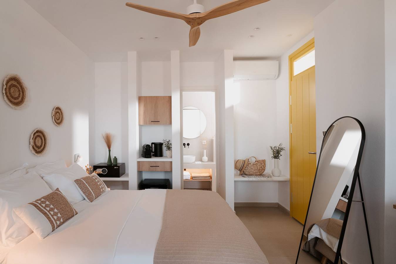 Apartamento entero, Deluxe Suite 2 with Shared Pool and Seaview in Milo