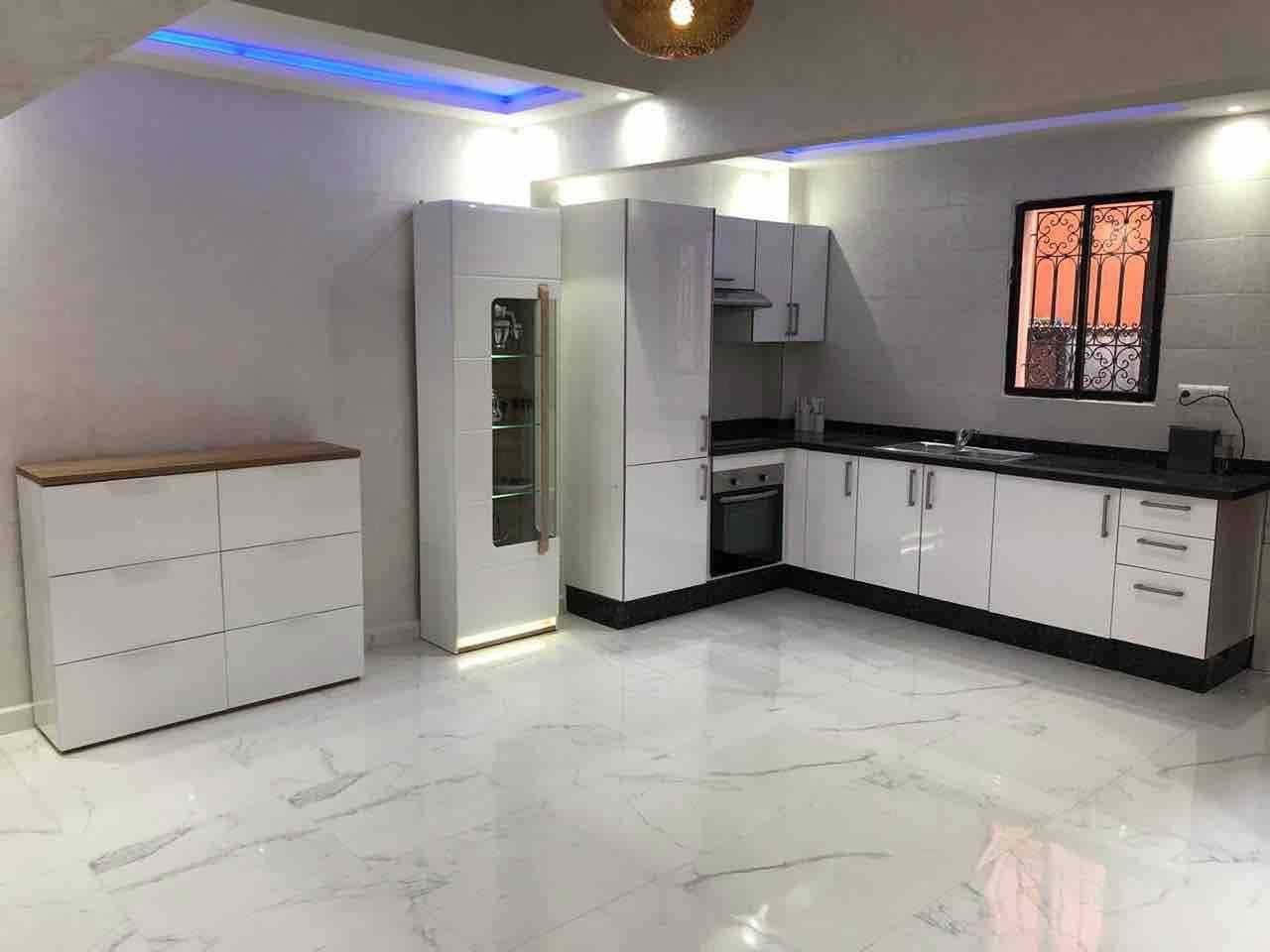 Appartamento intero, Affascinante Triplex ad Annakhil, Marrakech con Piscina Condivisa in Annakhil, Marrakech