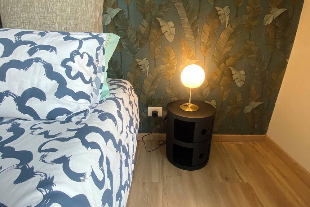 Blue King Room in Alba, Langhe