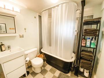 Vacation House for 6 Guests in Lawrence, Kansas, Picture 2