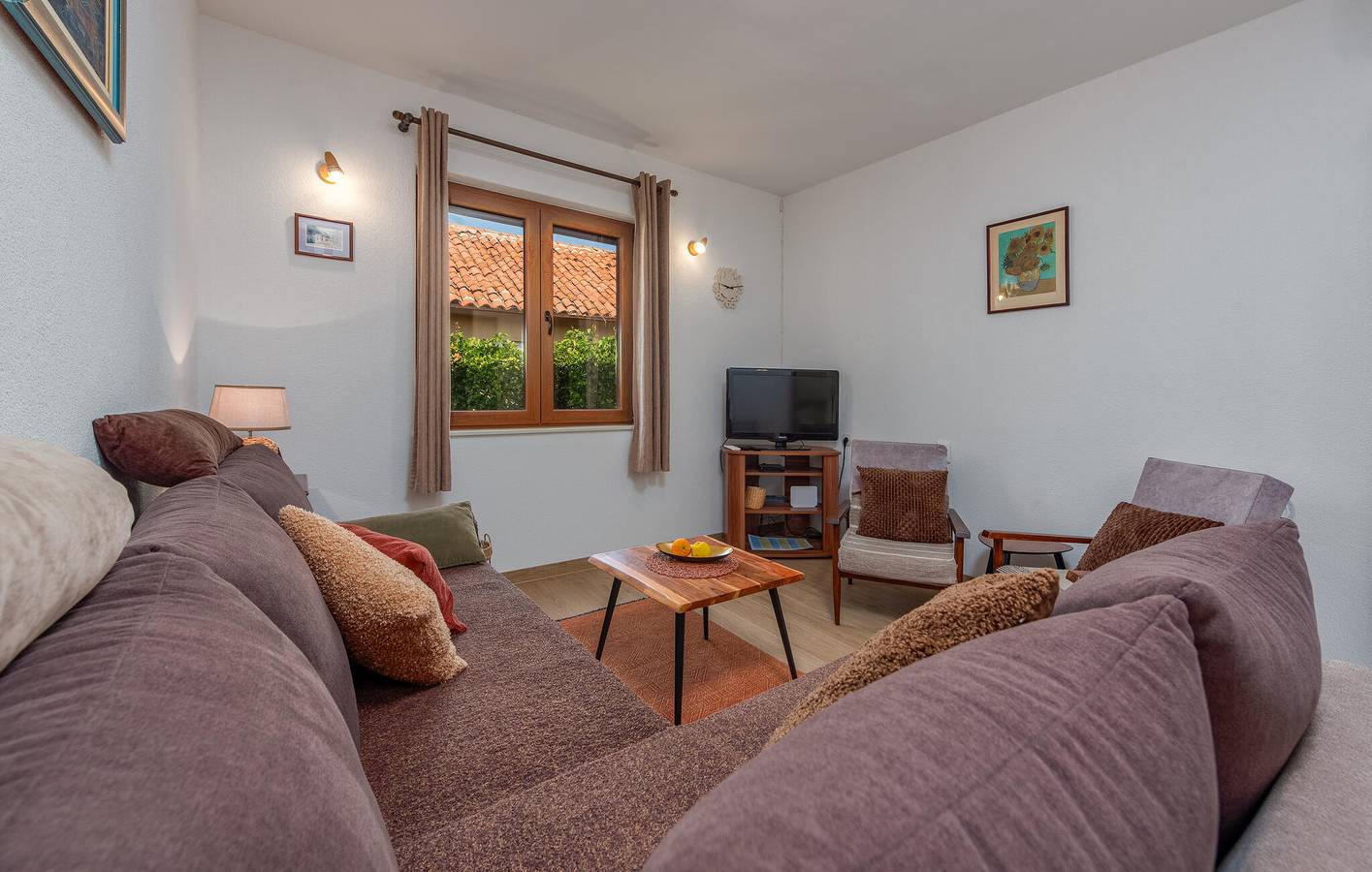 Appartement confortable avec terrasse, Wi-Fi et parking, à 1,5 km de la plage in Ville de Zadar, Zadar (Municipality)