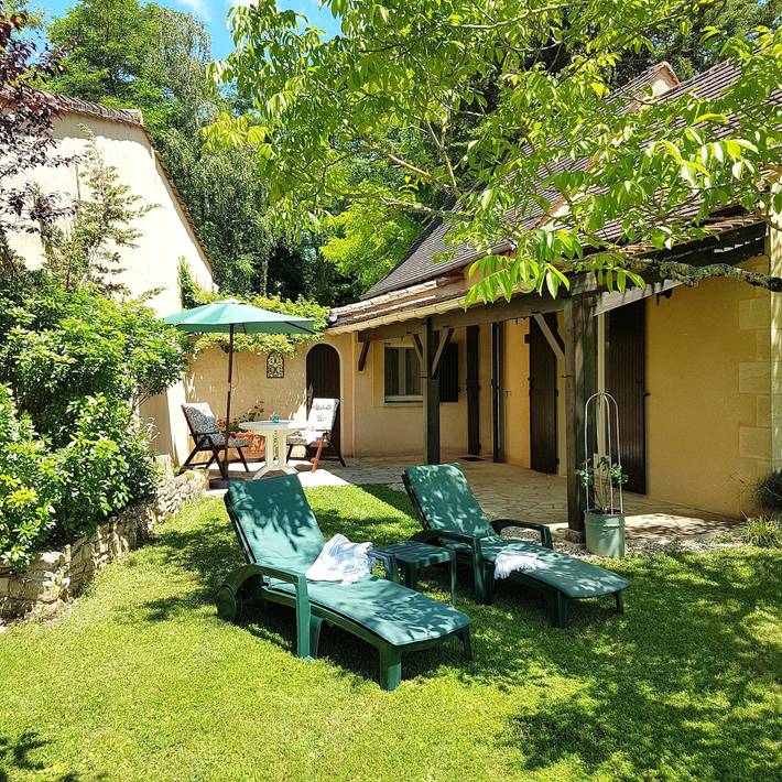 Grace's Gate en Domaine de Leygue: solo adultos, Wi-Fi, dos piscinas y terraza privada in Bourniquel, Périgord Pourpre