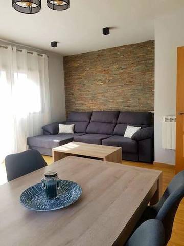 Gîte pour 4 personnes, avec balcon et jacuzzi dans Ribera de Cardós