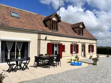 Gîte pour 6 personnes, avec jardin et terrasse dans Eure-et-Loir