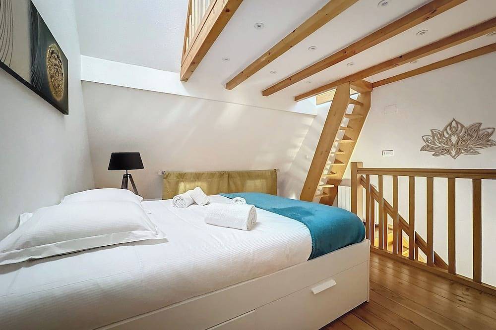 Entire apartment, L'Atypique d'Eguisheim, Gîte L'Atypique, comfort and originality, historic center of Eguisheim in Eguisheim, Parc naturel régional des Ballons des Vosges