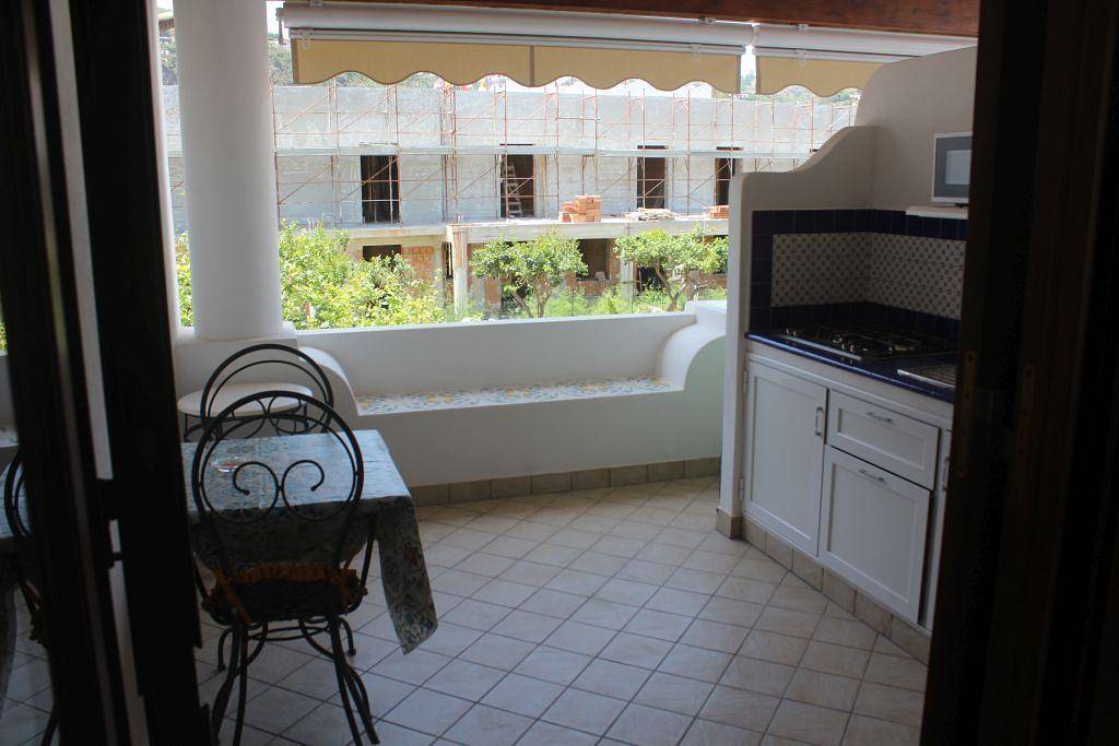 Ganze Ferienwohnung, Lipari, in einem alten äolischen Gebäude, komplett renoviert,Studio-Apartment für 2 Personen in Lipari