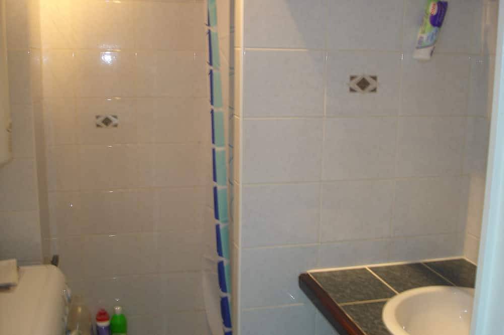 Apartamento entero, Gran estudio de 29 m2 con vistas al mar 50 m! in Perros-Guirec, Costa de granito rosa