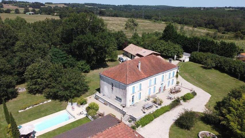 Chambre d’hôte pour 2 personnes, avec piscine ainsi que jardin et sauna, animaux acceptés - 1