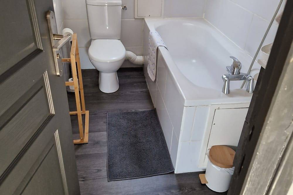 Apartamento entero, Whole house near city center in Beauvais, Río Oise