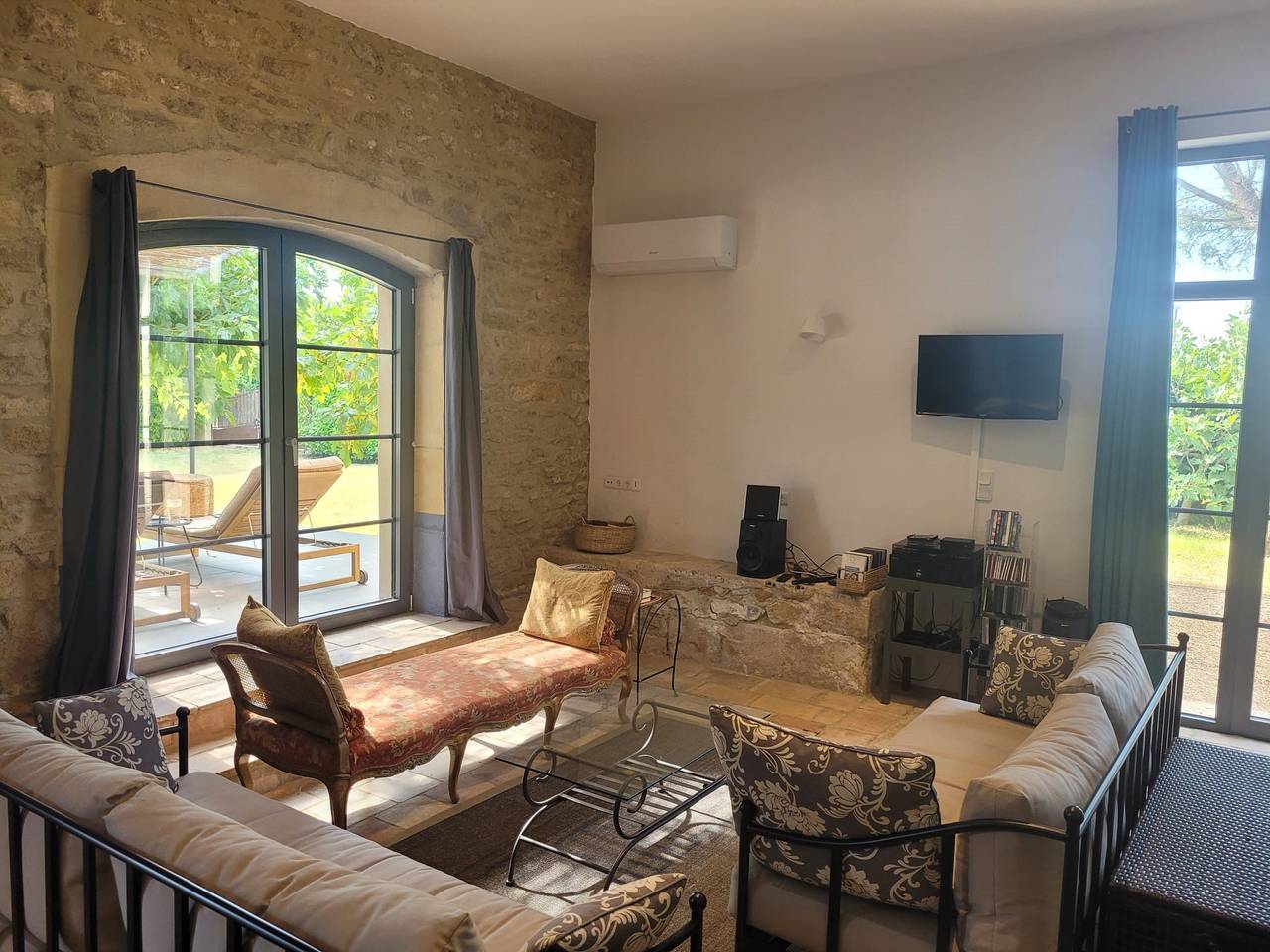 Mas en pierre authentique avec piscine privée – Bouchet, Drôme Provençale in Bouchet, Région de nyons