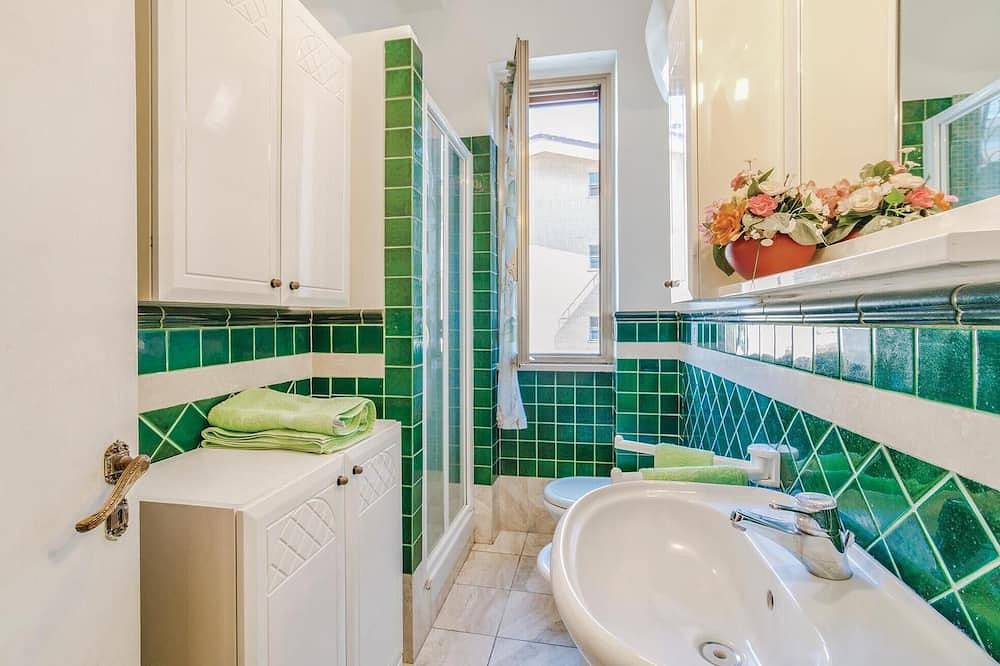 Apartamento entero, Magnífico apartamento de 1 dormitorio en. in Ladispoli, Provincia de Roma