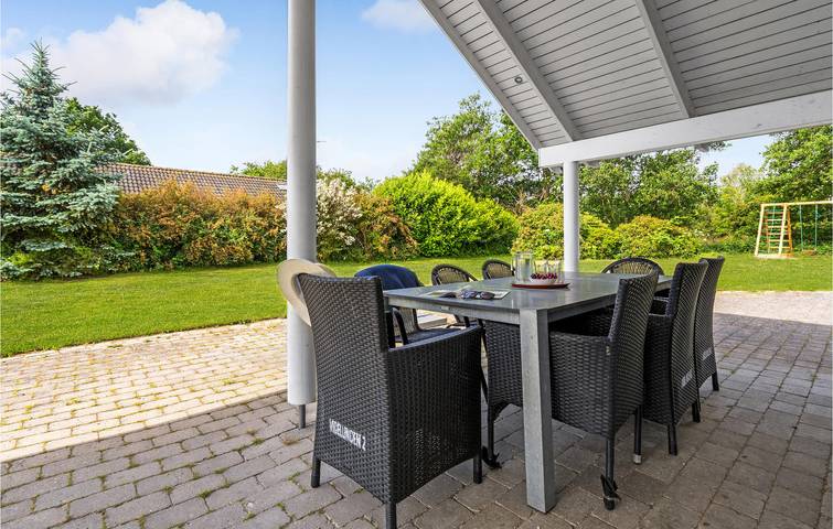 Ferienhaus für 8 Personen, mit Whirlpool und Garten sowie Sauna und Terrasse in Kramnitse - 4