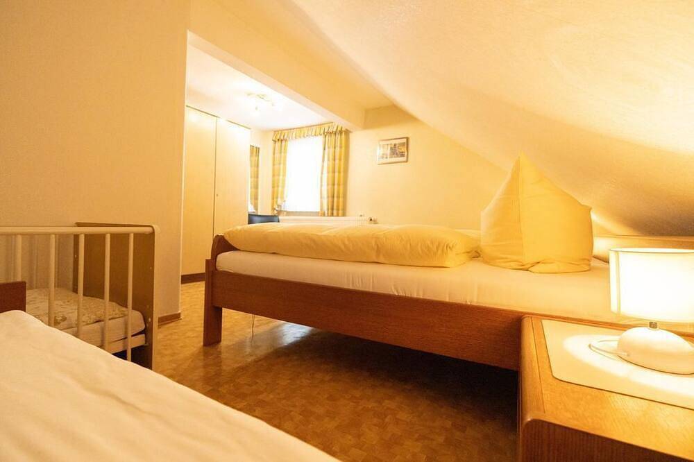 Ganze Wohnung, Fewo Pferdskopf 3 Schlafräume - Ferienhof Laibold-Evers in Hofbieber, Rhön-Hessen