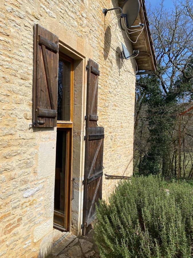 Location de vacances pour 2 personnes, avec terrasse et piscine à Pontcirq - 3