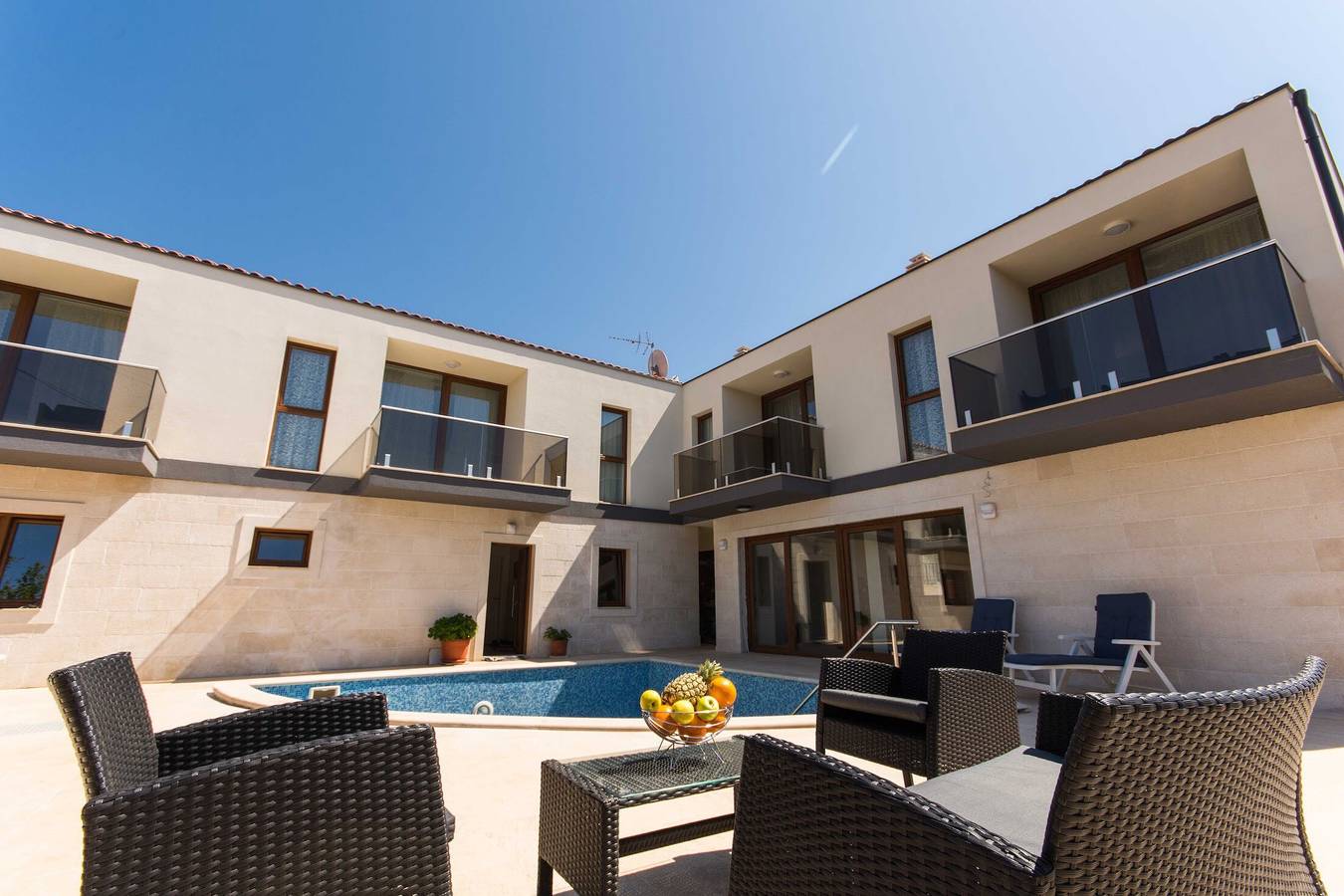 Ganze Wohnung, 1-Zimmer-Ferienwohnung mit Terrasse und Meerblick Drvenik Veliki, Drvenik A-16377-d in Drvenik Veliki, Drvenik Mali und Veli