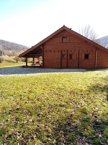 Maison de campagne pour 8 personnes, avec jardin et vue, animaux acceptés à Basse-sur-le-Rupt