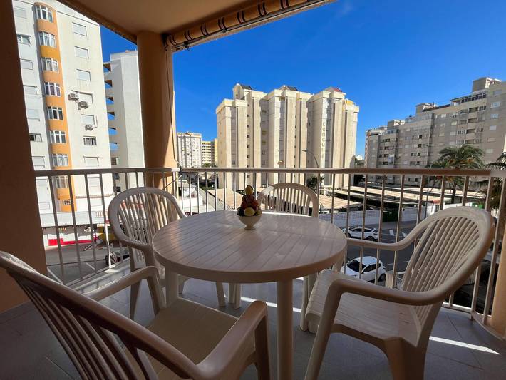 Appartamento per 6 persone, con Terrazza e Piscina a Gandia