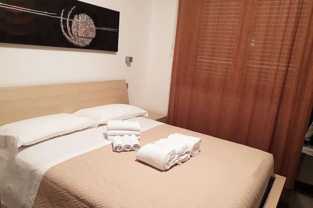 Entire apartment, At 50m from the sea, the whirlpool the perfect complement to your relaxing vacation in Porto Sant'Elpidio, Fermo Province