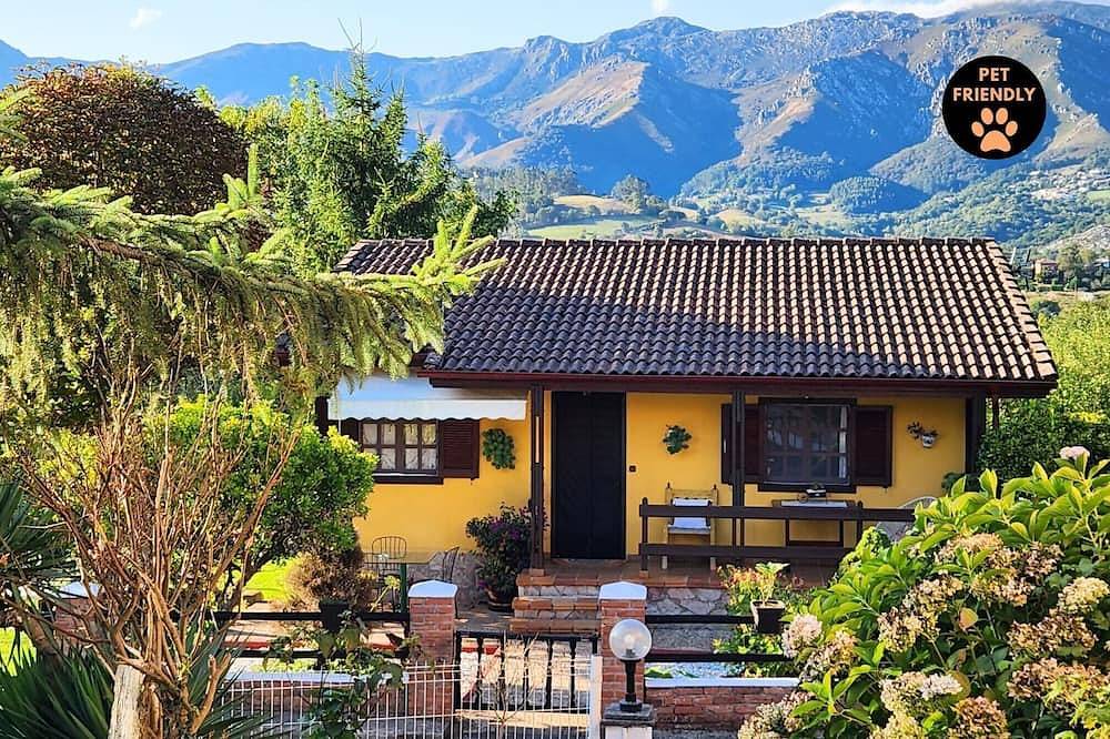 Madagascar Corner in Parres, Costa Verde (Spanien)
