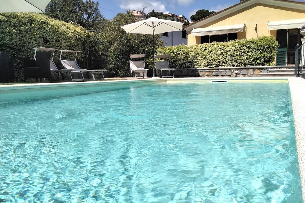 Haus Imperia mit privatem Pool in Caramagna Ligure, Imperia