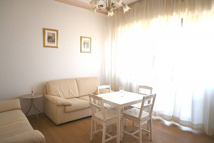Ganze Wohnung, Ferienwohnung für 5 Personen mit Balkon/Terrasse in Senigallia (Gemeinde), Ancona Provinz