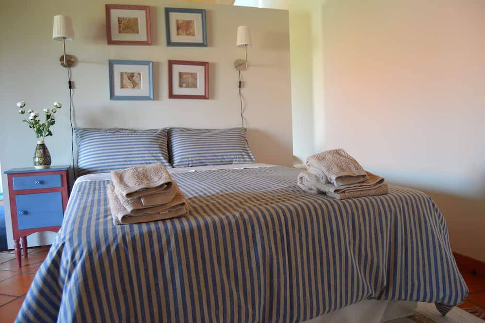 Swallow's Countryhouse in Leiria, Leiria District