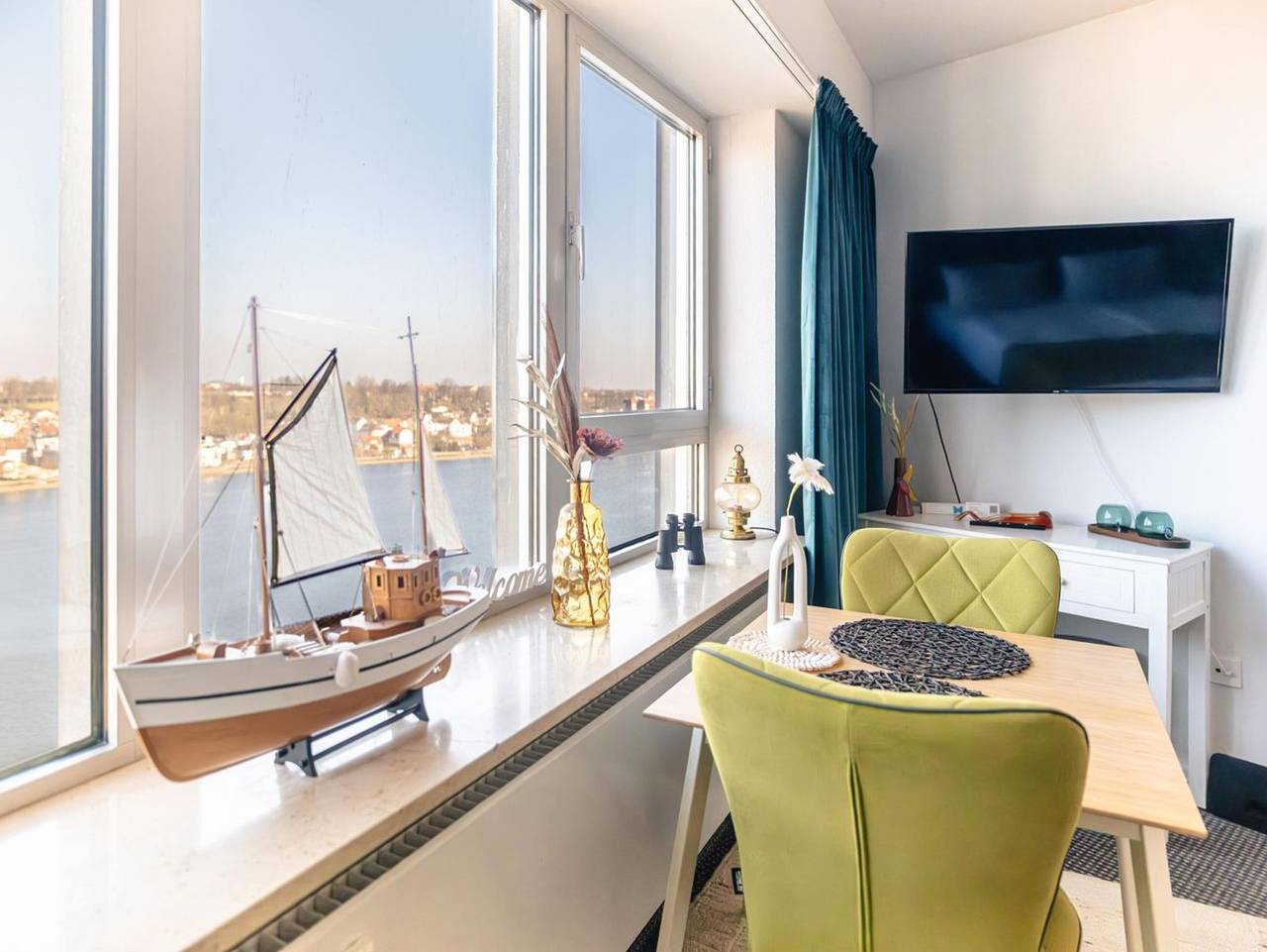 Ganze Ferienwohnung, Wikingturm Etage 14 Nr. 1 - Ferienwohnung "Wikingturm Etage 14 Nr. 1" mit Blick auf Schleswig und die Schlei in Schleswig, Schleswig & Umgebung