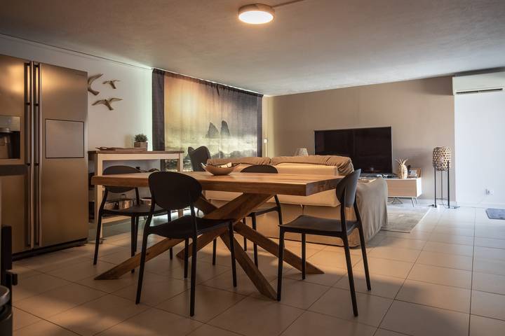 Gîte pour 6 personnes, avec jacuzzi et jardin, adapté aux familles à Saint-Mandrier-sur-Mer - 4