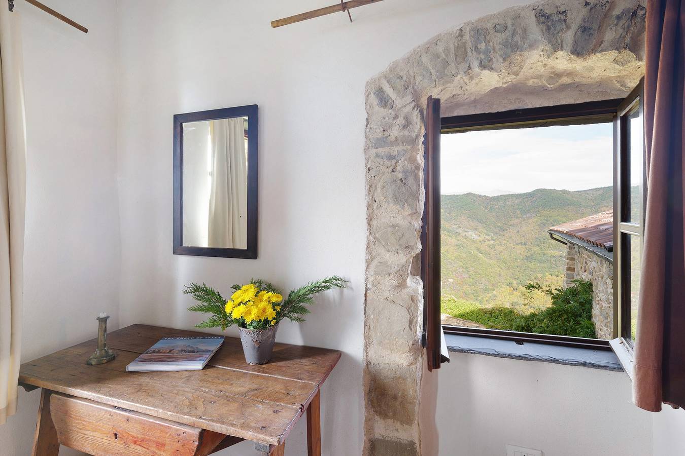 Bodynsoul – Ein Rückzugsort mit Aussicht in Bajardo, Ligurische Alpen