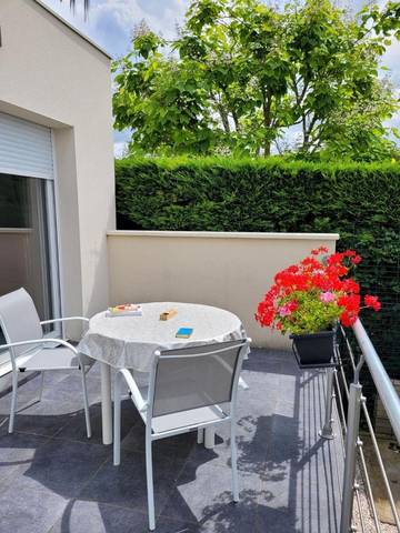 Gîte pour 2 personnes, avec terrasse à Breuillet