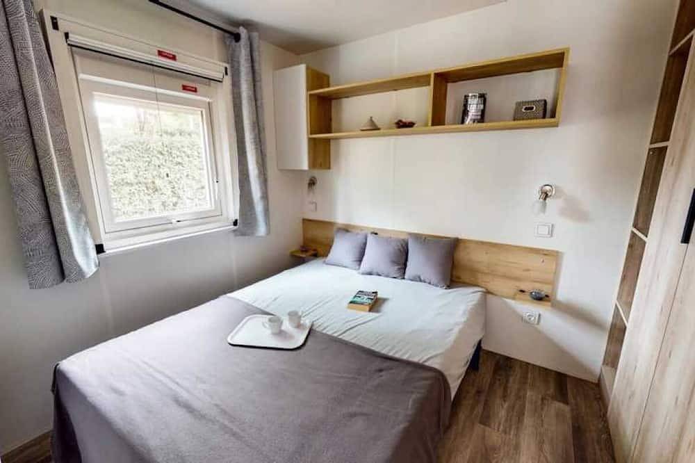 Zecamping 4 étoiles animaux acceptés locatif 36m2 8 pers in Saint-Hubert-des-Biards, Région de Bayeux
