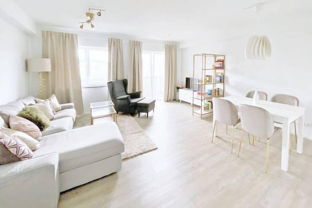 Ganze Wohnung, Fuchsbau unterm Krönchen in Siegen's historischem Zentrum in Siegen, Kreis Siegen-Wittgenstein