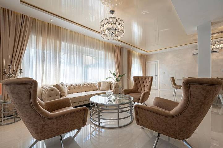 Ferienhaus für 12 Personen, mit Balkon und Garten in Montenegro