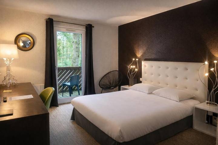 Hôtel pour 2 personnes, avec piscine ainsi que terrasse et vue, animaux acceptés à Amnéville - 3