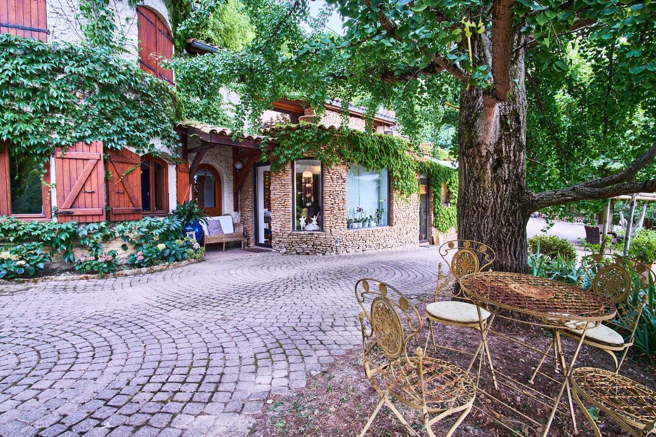 House "Saint Martin Le Vinoux" with Mountain View, Sauna & Wi-Fi in Saint-Martin-le-Vinoux, Isère