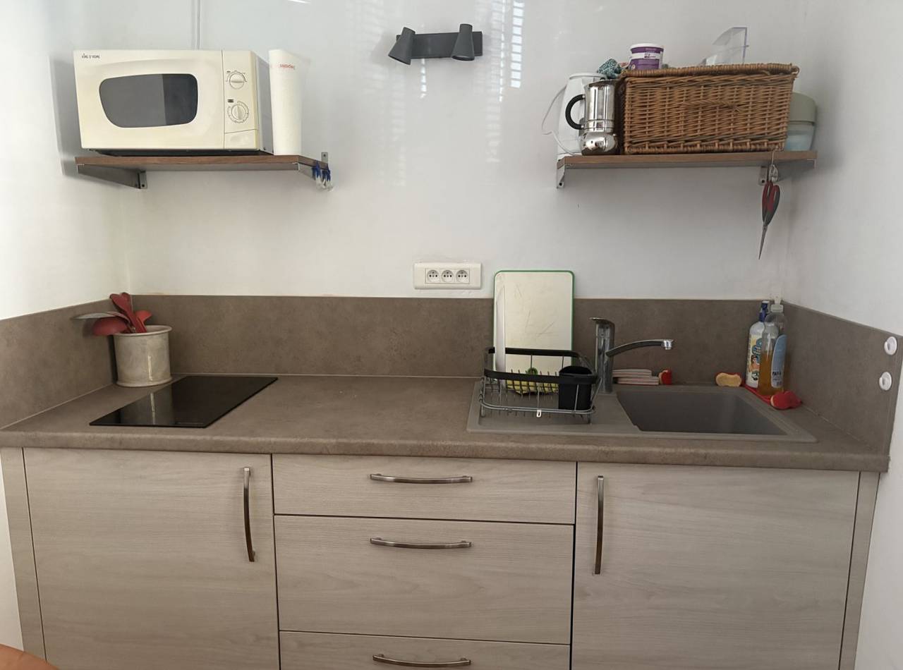 Studio entier, Joli studio meublé 2 personnes, centre-ville, petit garage in Obernai, Région de Sélestat-Erstein