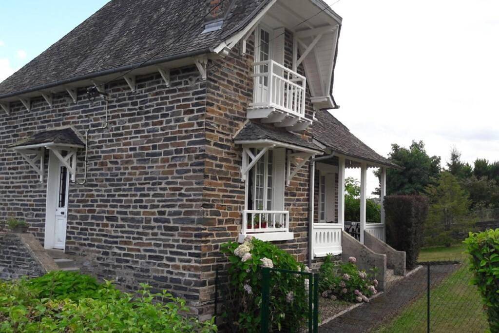 Four-Bedroom House in Voutezac, Région de Brive-la-Gaillarde