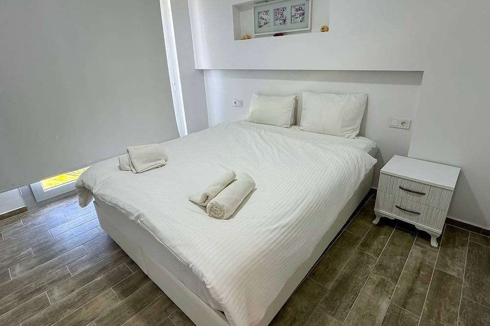 Ganze Wohnung, Lavender D7 Seaview Penthouse – Ideal for Families, Pool & Sunset Balcony in Kusadasi, Provinz Aydın