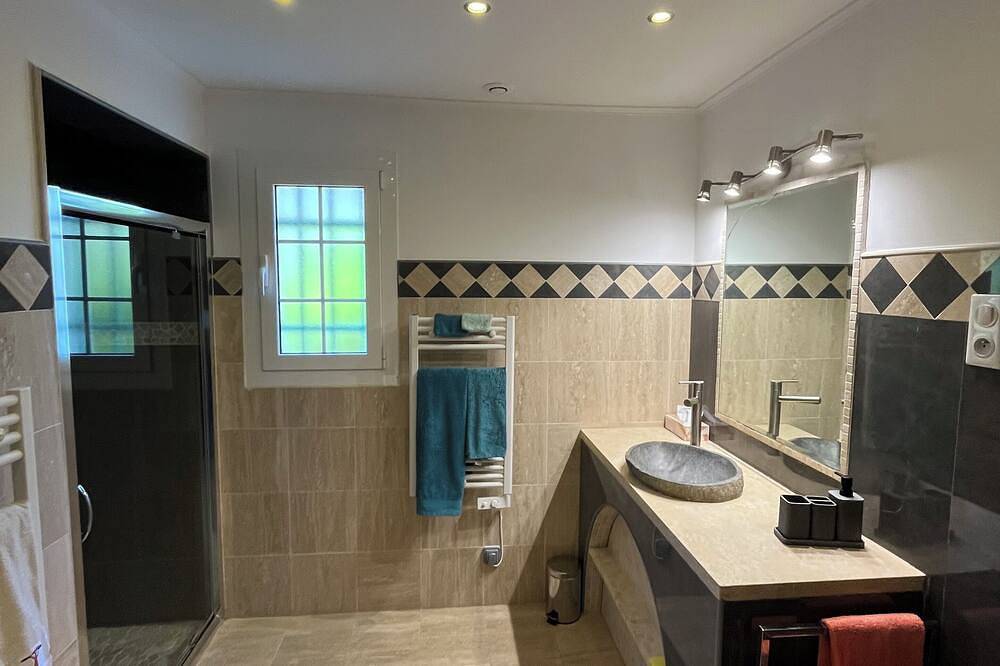 Villa avec piscine privée de 6 à 8 personnes - Entre mer et montagne in Rapale, Région de Calvi