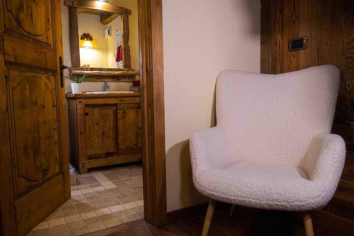Maison d’hôte pour 2 personnes, avec sauna et jardin ainsi que vue et piscine, animaux acceptés dans Vallée d'Aoste - 2